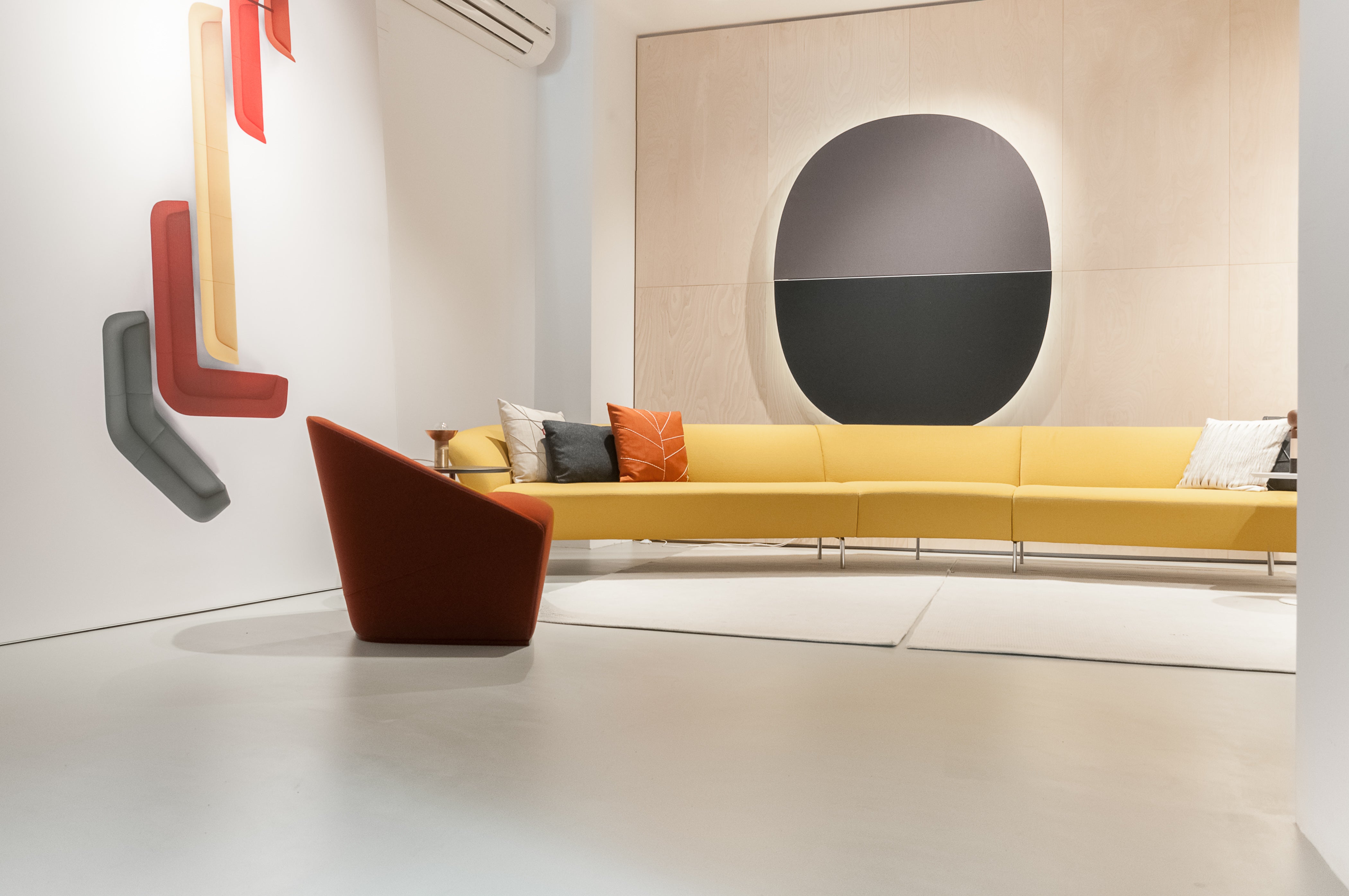 APSE_SALON_MILAN24.jpg__PID:37b5cc7c-c86a-4cfc-a71e-38d1c9f9fe22
