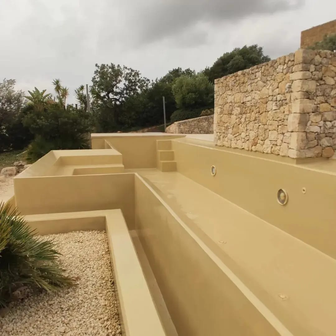 VERNILUX SWIM finitura per piscine Acril-Poliuretanica